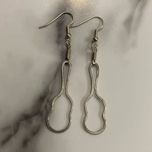 Guitar‎ silver earrings